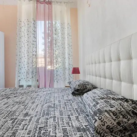 Simplistic In Near The Sea Apartament Genua